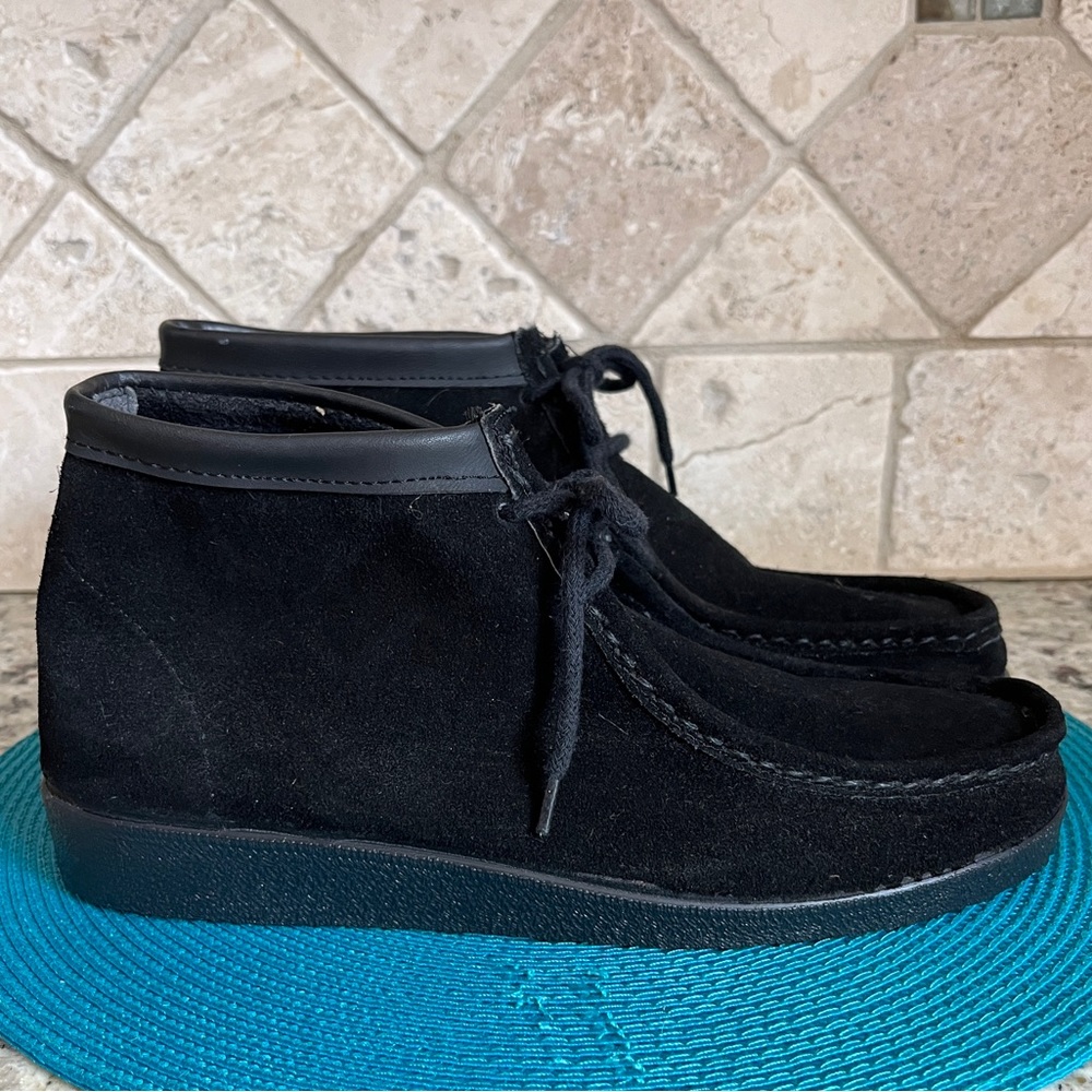 Suburbans Black Suede Desert Chukka Boots